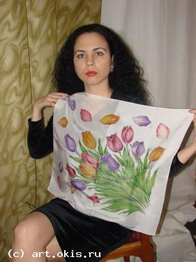 платок с тюльпанами